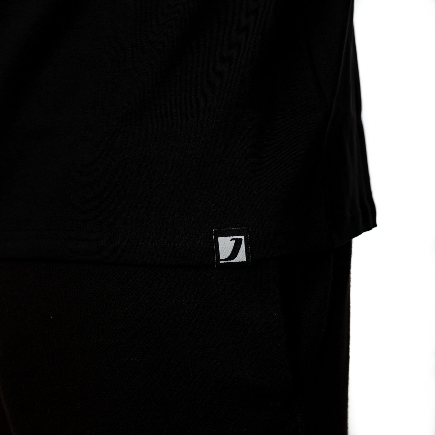 T-SHIRT SYMBOL BLACK/SHADO